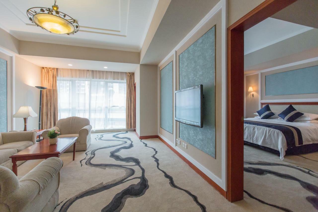 Chongqing Liyuan Hotel Екстериор снимка
