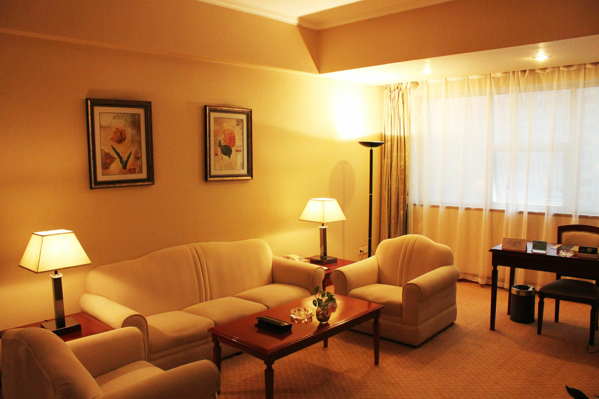Chongqing Liyuan Hotel Екстериор снимка