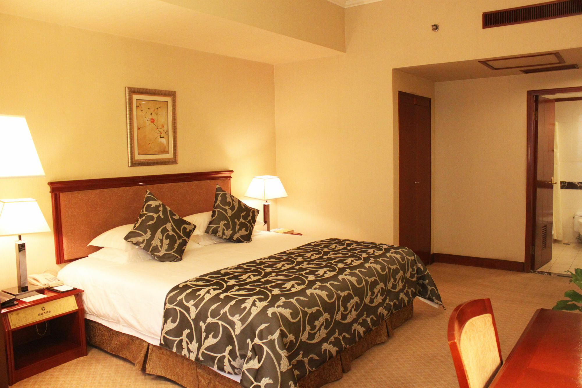 Chongqing Liyuan Hotel Екстериор снимка